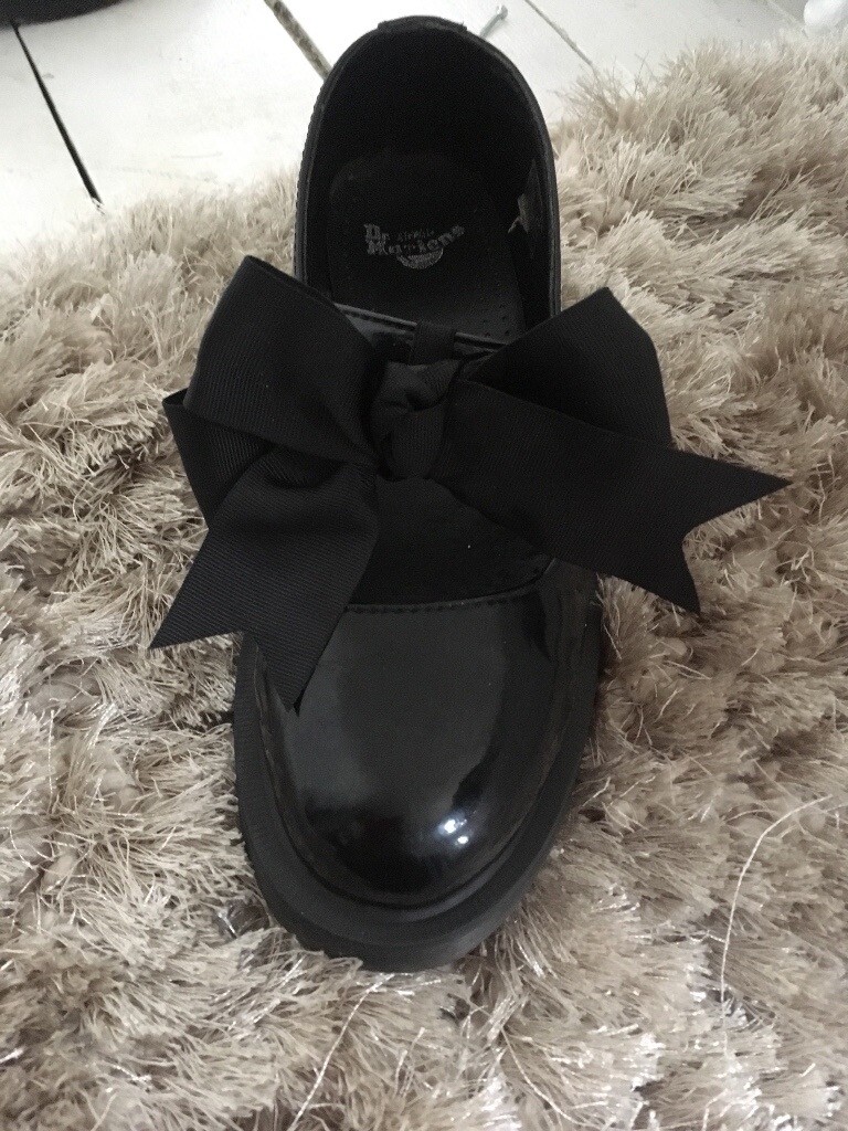 dr martens school shoes size 6